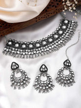 Necklace Set by Peora – Classic Designs to Elevate Your Style