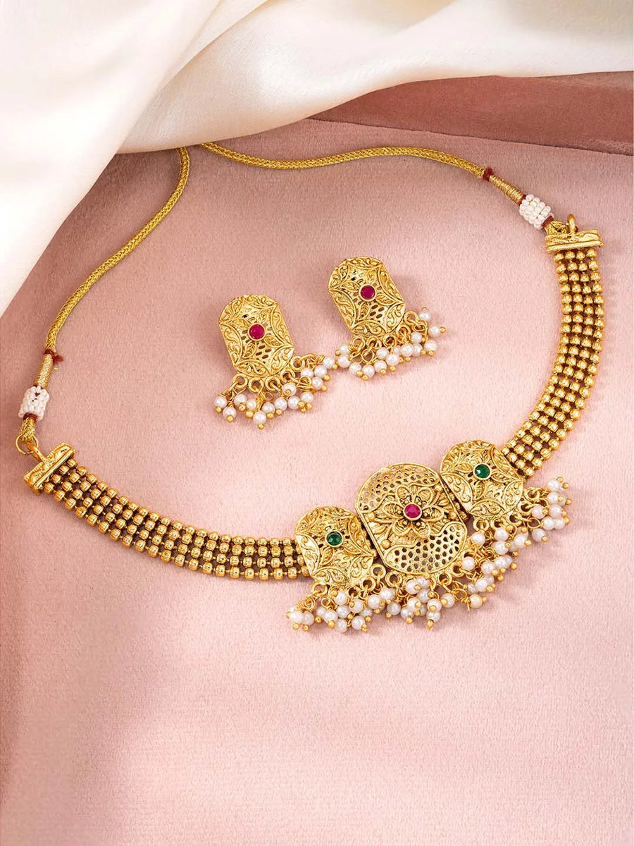 Short Necklace Set – Elegant & Lightweight Jewellery | Peora