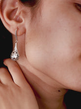 Luxurious Elegance Drop Earrings
