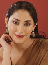 Chic Crystal Clear Kundan Jhumka Earrings