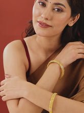 Ethnic Charm Leaf Motif Bangle Set