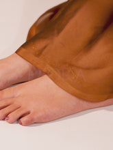 Floral Glow Thin Fancy Anklet Chain