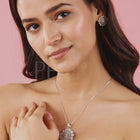 Star Petal Sparkling Pendant Set