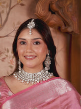 Royal Radiance Choker Set with Crystal - Rodium White