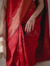 Fashionable Clutch Couture Purse - Cream